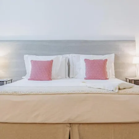 Sea Breeze Apartment